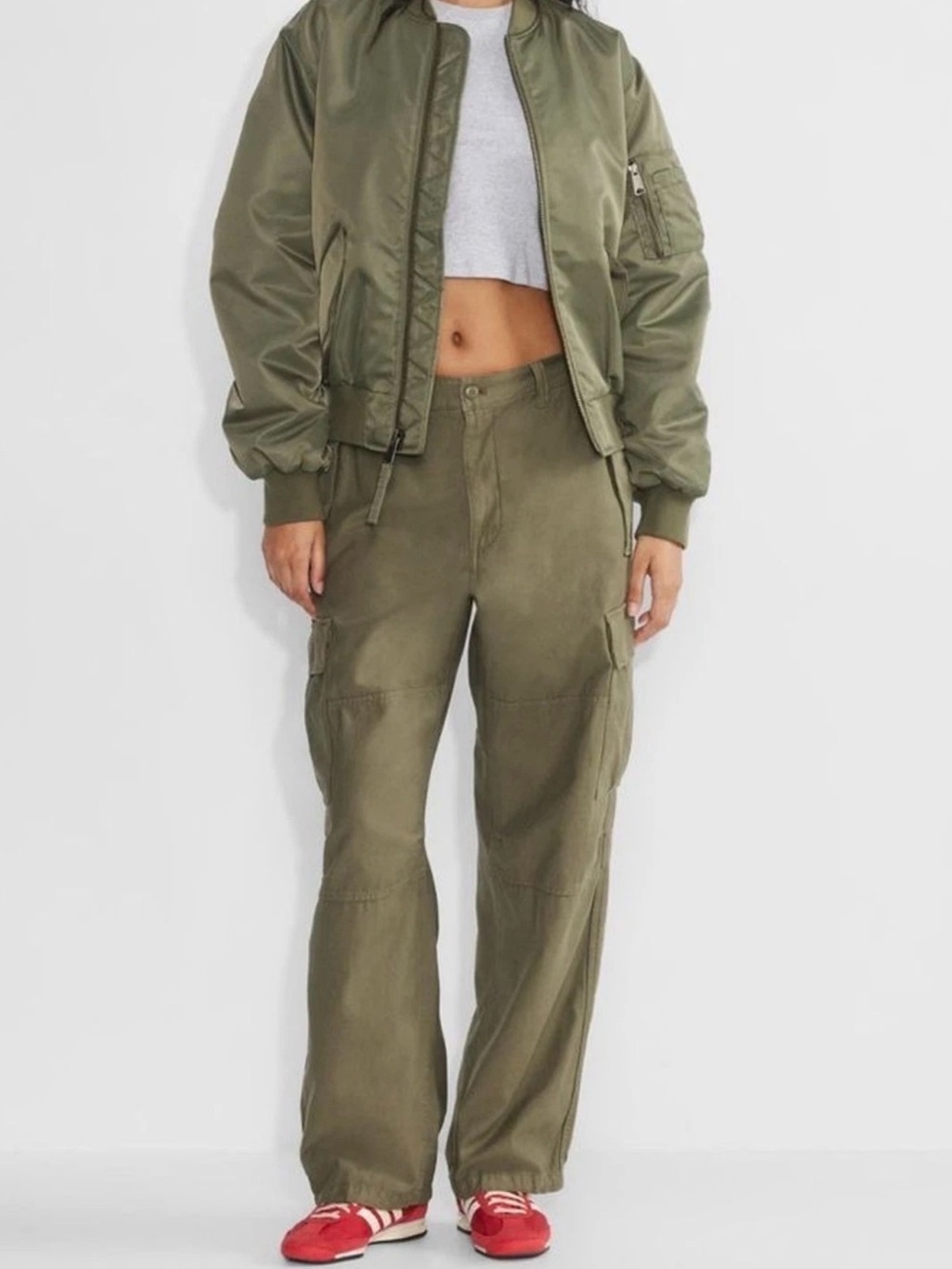 Aritzia Tna Utility Cargo Pants Size 2 Y2K Gorpcore Military Parachute Wide Leg